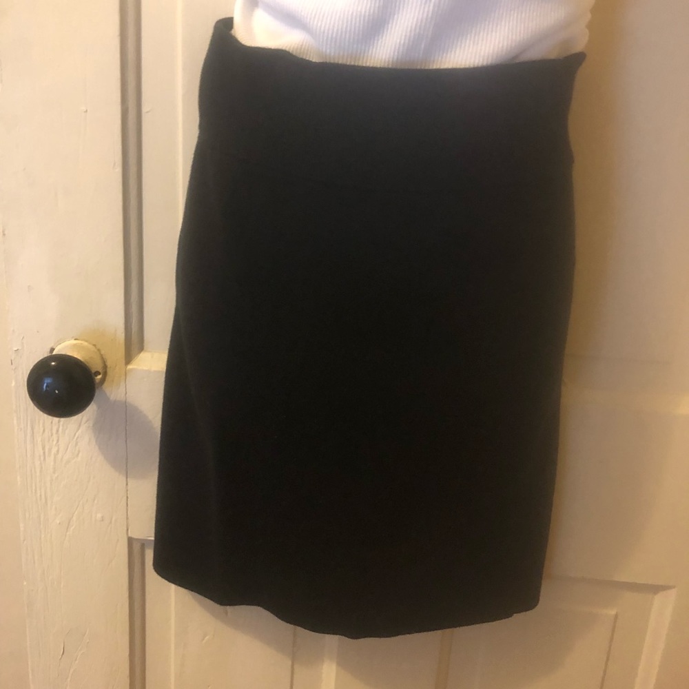 Women’s M black Express knit midi